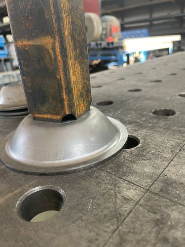 Anschweißplatte Rungengestell Stapelbar Gestellfuß Stahl 3mm